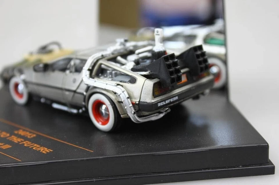 DELOREAN RETOUR VERS LE FUTUR III en Métal au 1/43 - Photo 2/4