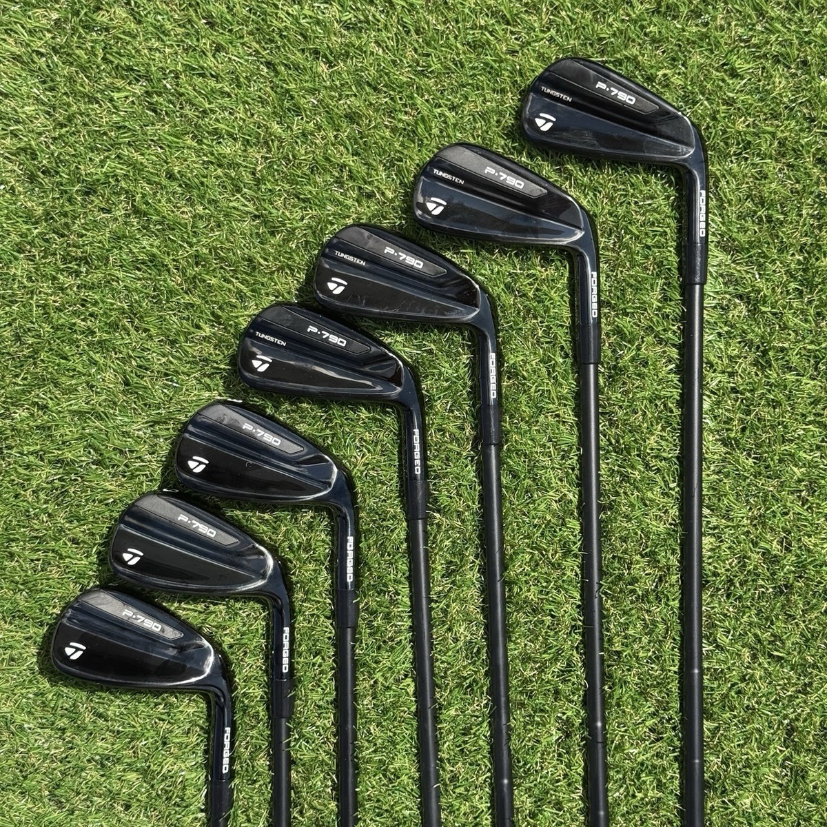 TaylorMade P790 3番4番セット TaylorMade P790 4-PW Right-Handed Golf Iron Set Stiff Steel