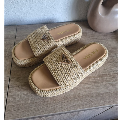 PRADA Damen Sandalen geflochten beige flach Slip-On Logo EU 38