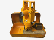 70s/80s Carl Zeiss Jena Theo 020-B THEODOLITE  (Surveyor's scope)+CASE VGC