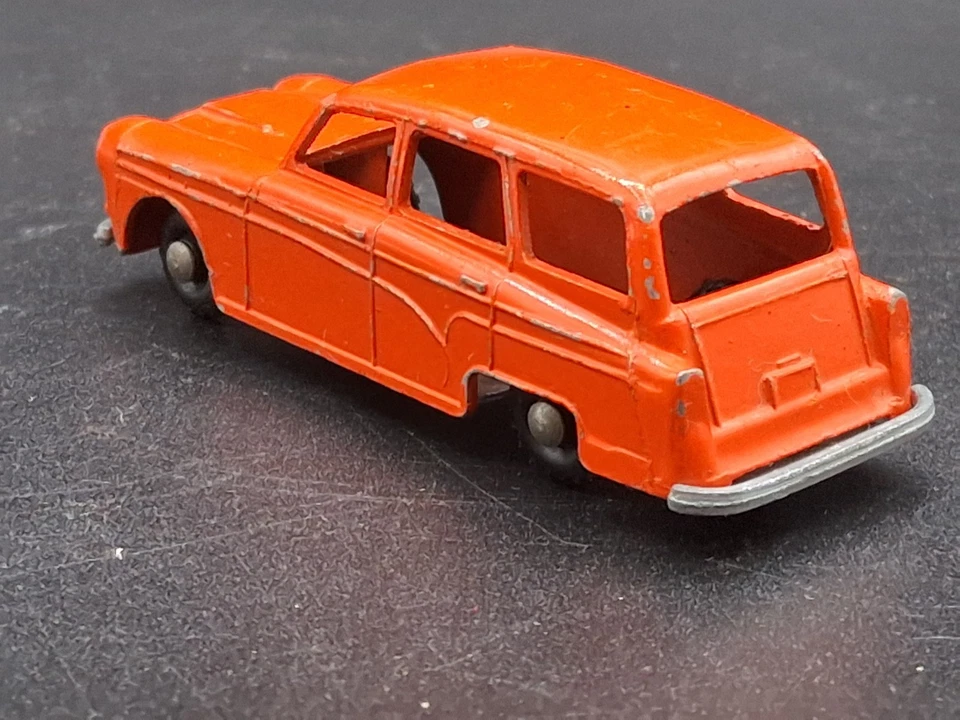 Vintage 1960s 0Budgie Models NO 15 Austin A95 Westminster Countryman Orange - Image 4 of 4