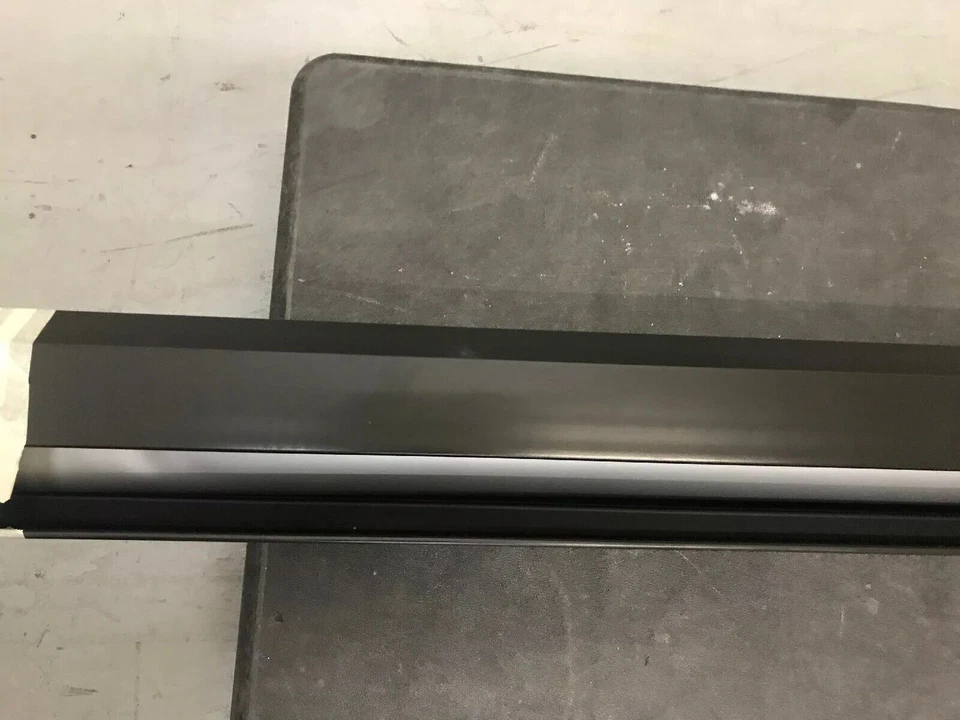 Pantalla proyectora motorizada Stewart FireHawk G3 Luxury Electriscreen LX100HFHG3B Foto 3 de 4