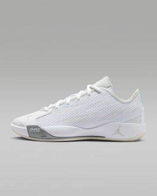 Nike Luka 77 Basketballschuhe in Weiß/Silbermetallic/Photonenstaub