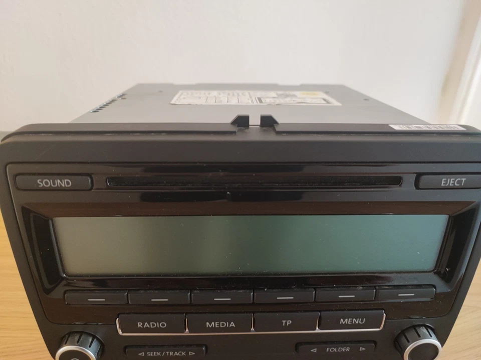 Radio VW 1K0035186AA 7647201360 5K Golf  - Bild 3 von 4