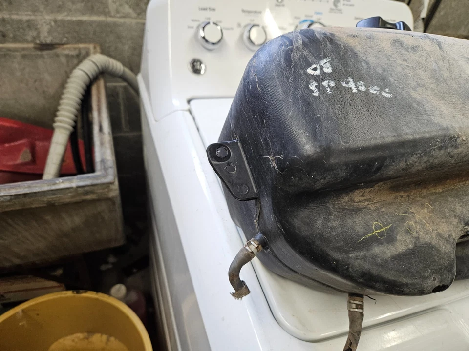 Polaris Sportsman 90 2008 tanque de combustible 0453718 tanque de gasolina 2 Foto 3 de 4