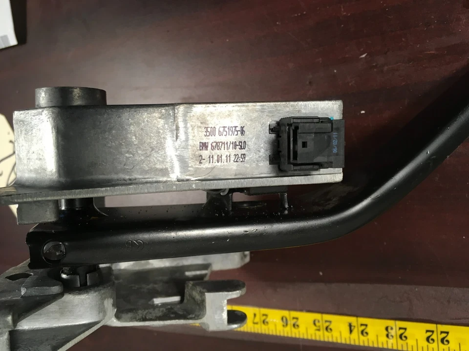 BMW 335I 2011-2013 conjunto completo de pedal de parada de freno 6751975 OEM. Foto 4 de 4