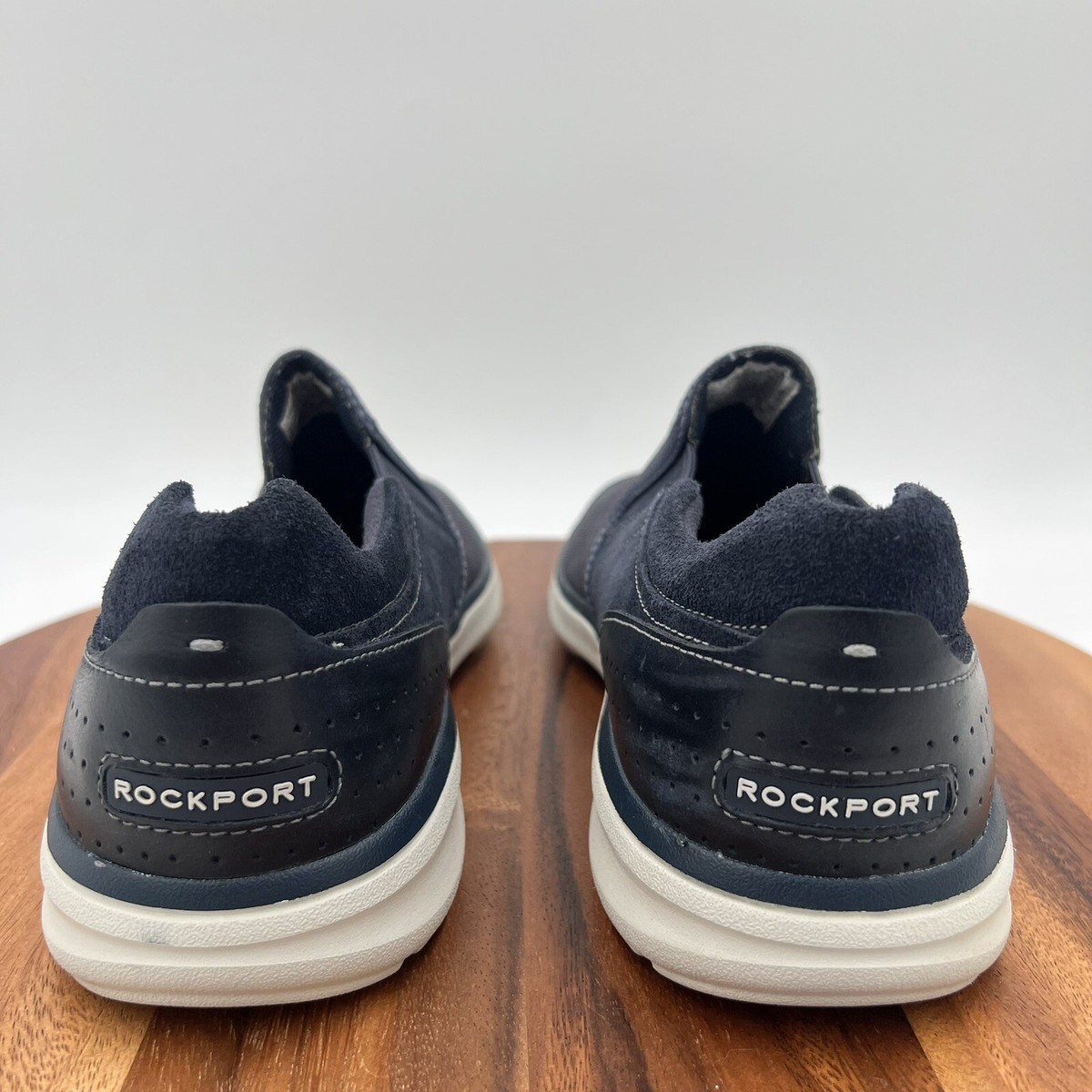 Size 10.5 Rockport Men display picture 3