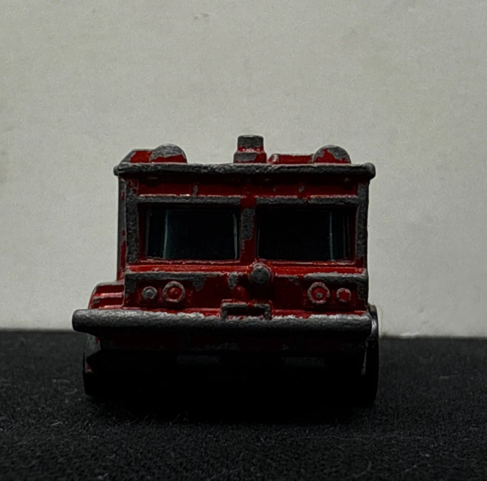 Camión de bomberos Hot Wheels Blackwalls Airport Rescue 1979 hecho en Francia como está Foto 3 de 4