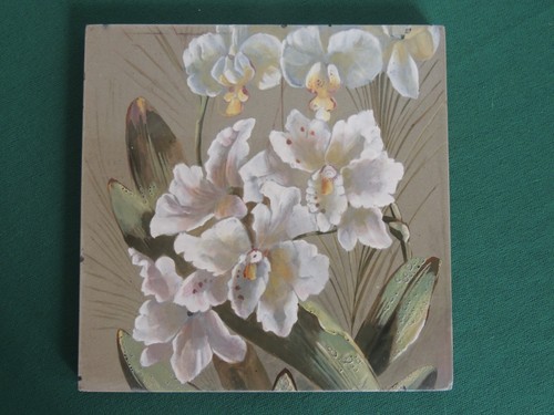 Antiguo azulejo de cerámica Art Nouveau de 8" de acero y madera pintado a mano IRIS Staffordshire - Imagen 9 de 9