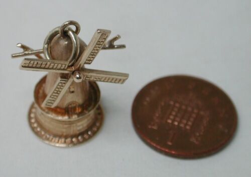 9ct Gold Large Windmill Shaped Charm Heavy 1960's Vintage 22786 - Picture 4 of 4