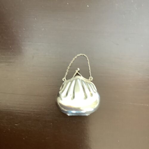 Darling Vintage Sterling Miniature Purse Pill Box - Picture 2 of 4