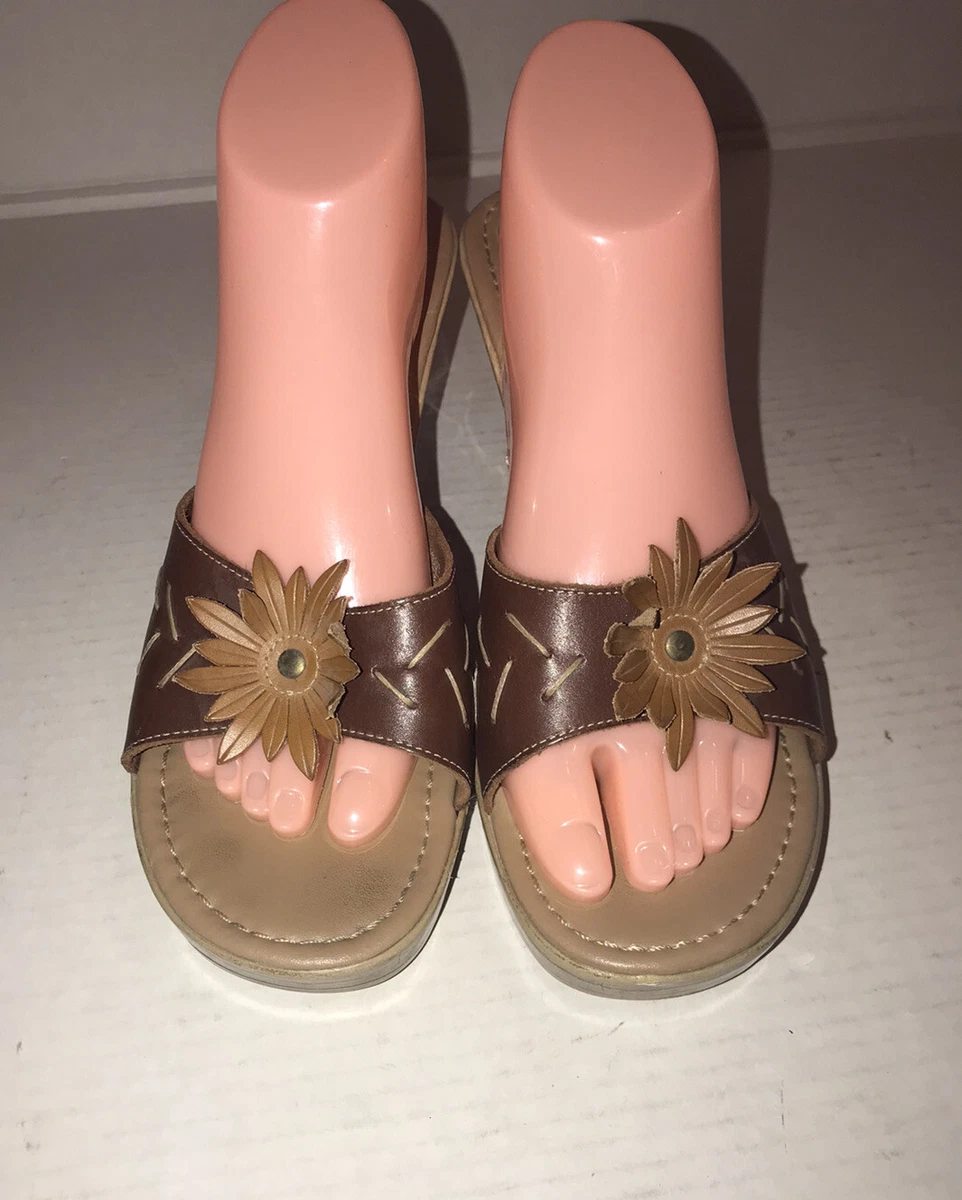 Leather hotsell flower sandals