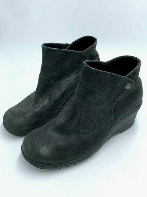 keen akita ankle boot