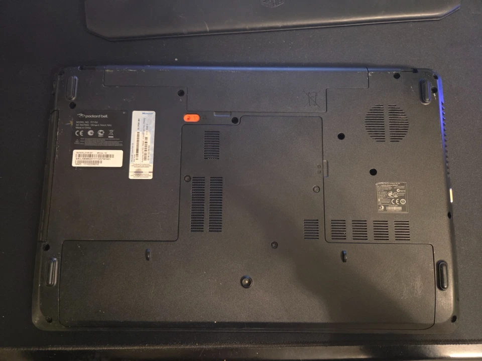 Packard Bell P7YS0 – i5 2410M – Radeon GPU – 6GB RAM – 17" - Immagine 4 di 4