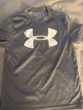 Under Armour Boys Shirts  Shorts / Outfits Lot - Size Youth Small