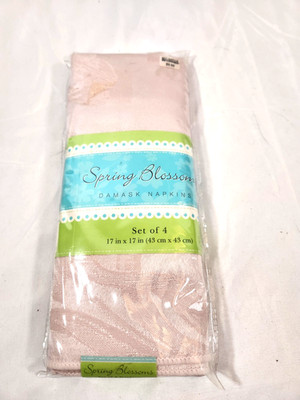 Bed Bath & Beyond Table Linens Cloth Napkins Lot of 4 Spring Blossom Pink Damask