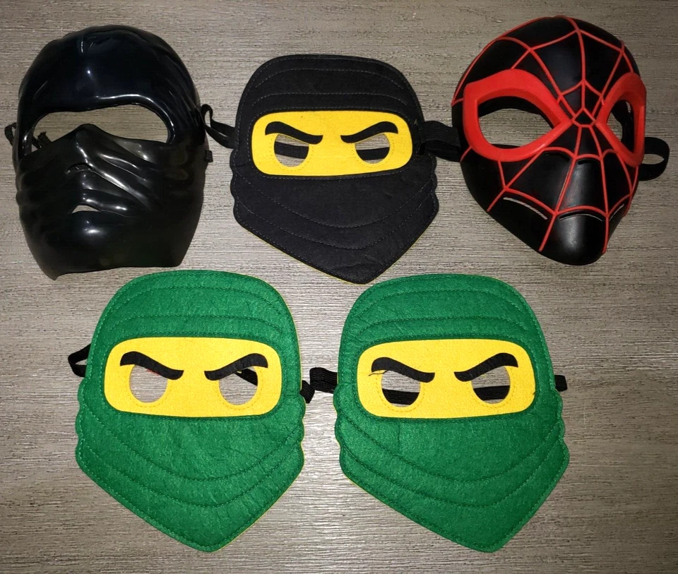 3 boys NINJA HALLOWEEN PRETEND PLAY MASKS 1 SPIDERMAN 1 BLACK COMIC ?5 TOTAL - Image 1 of 1