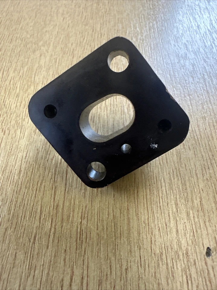 Genuine Kawasaki Insulator 16073-2078 - C33 - Image 4 of 4