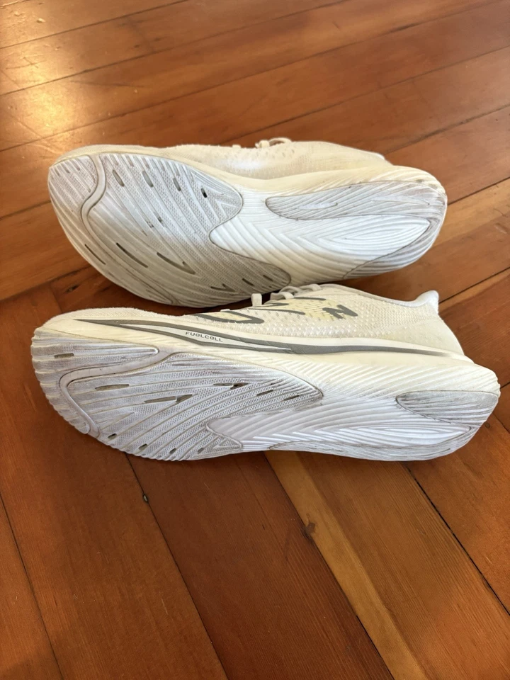 New Balance Fuelcell Rebel V3 Blanco - Hombre Talla 11 Foto 4 de 4