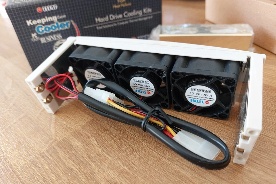 TITAN TTC-HDC3 Hard Drive Cooler HDD Fan Cooler 5.25 inch - Image 2 of 4