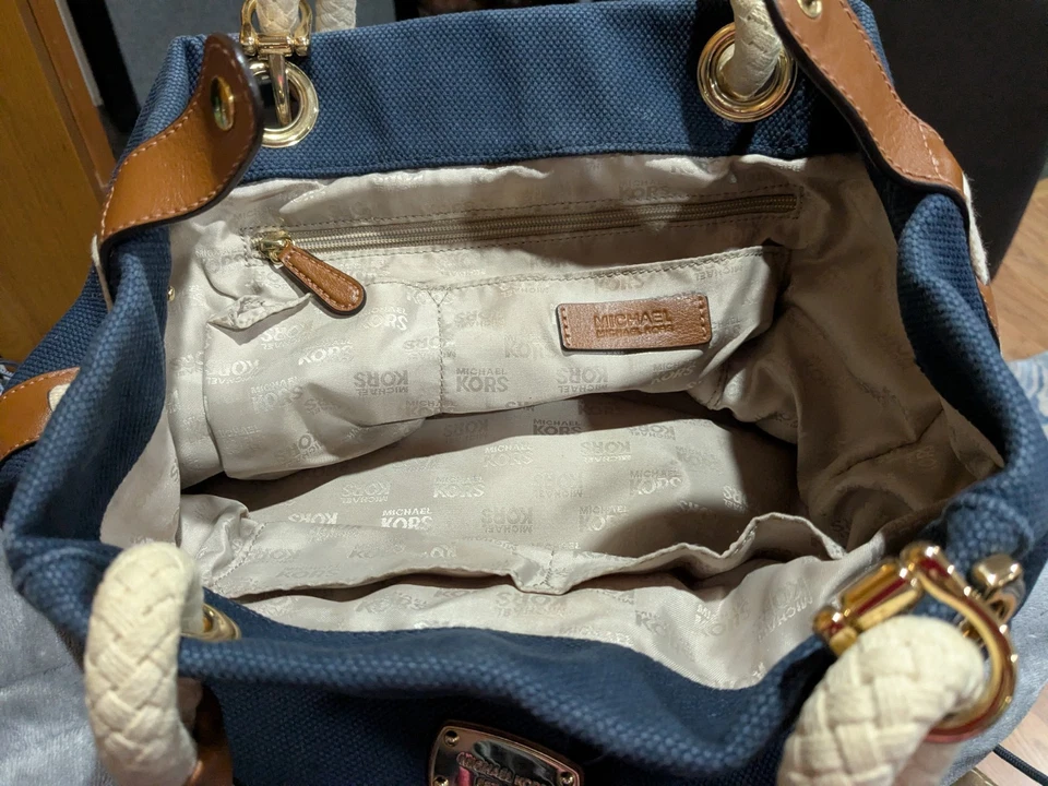 Bolso de hombro Michael Kors Marina azul marino grande de lona náutico Foto 4 de 4