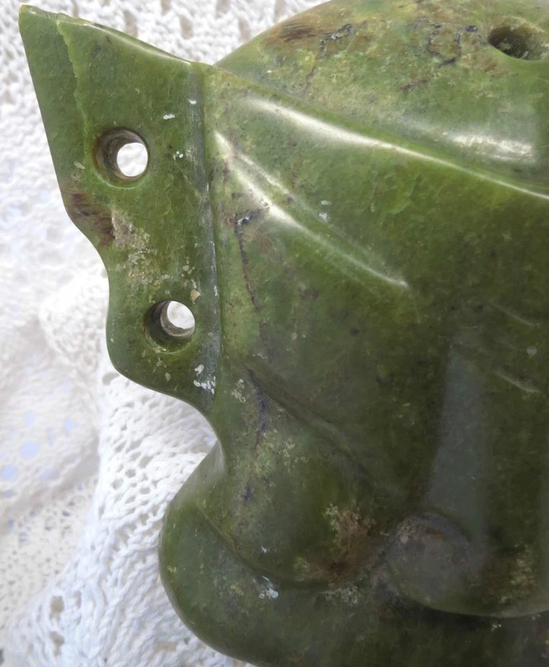 MÁSCARA DE JADE VERDE CHINESA LINDA MANUSEADA EM UM ESTILO DO PERÍODO DE GUERRA - Imagem 2 de 4