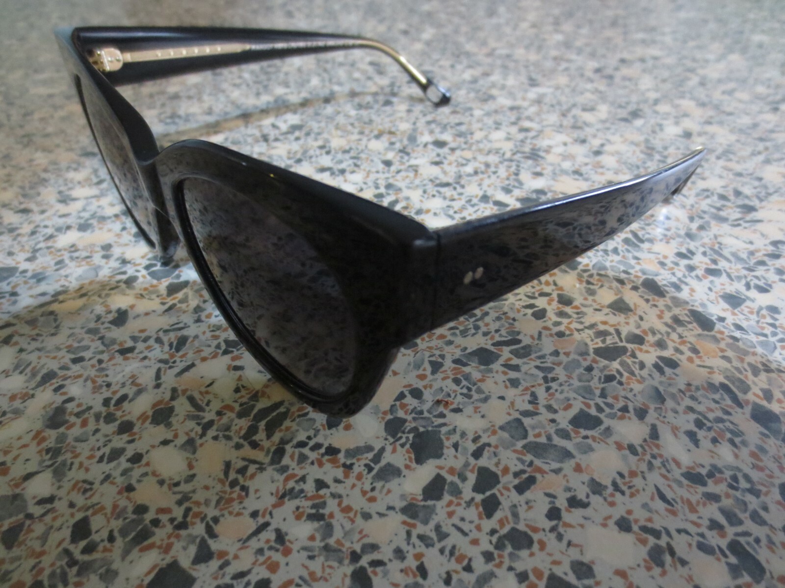 Bailey Nelson black frame polarized sunglasses. M… - image 3