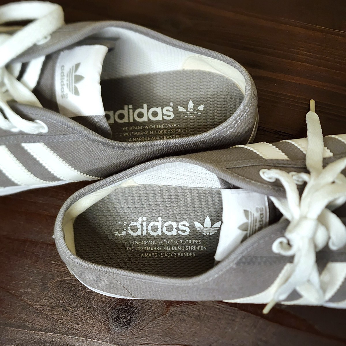 adidas gazelle silver green womens Adidas Campus 00s | Men's | Grey/White/White/Gum
