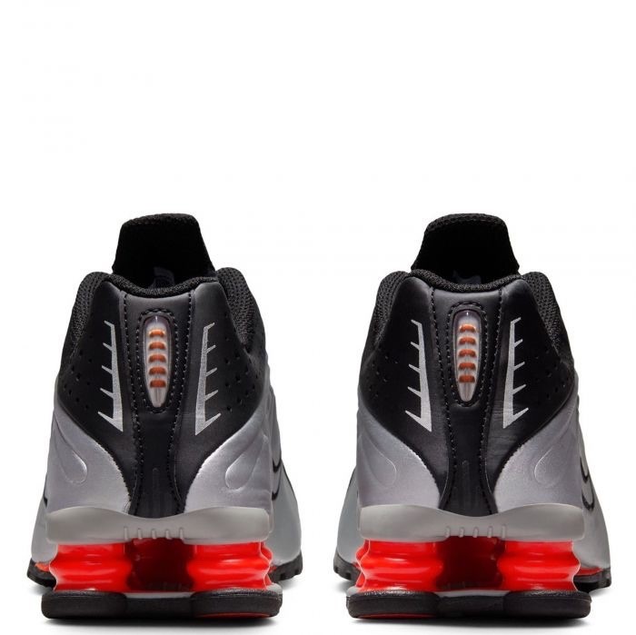 Nike Shox R4 Shoes Youth Size 6Y / Women Size 7.5 Black Silver