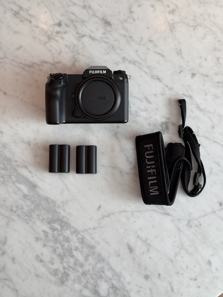FUJI GFX 50s ii BODY ONLY - GREAT CONDITION - Image 4 of 4