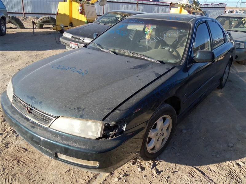 Bomba de direção hidráulica usada serve: 1996 Honda Accord 2.7 grau A - Imagem 4 de 4