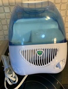 Vicks 1.0 Gallon Cool Mist Humidifier