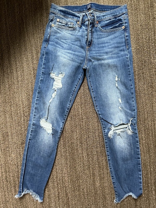 Women’s Gap Distressed Blue Jeans, Size 29, EUC