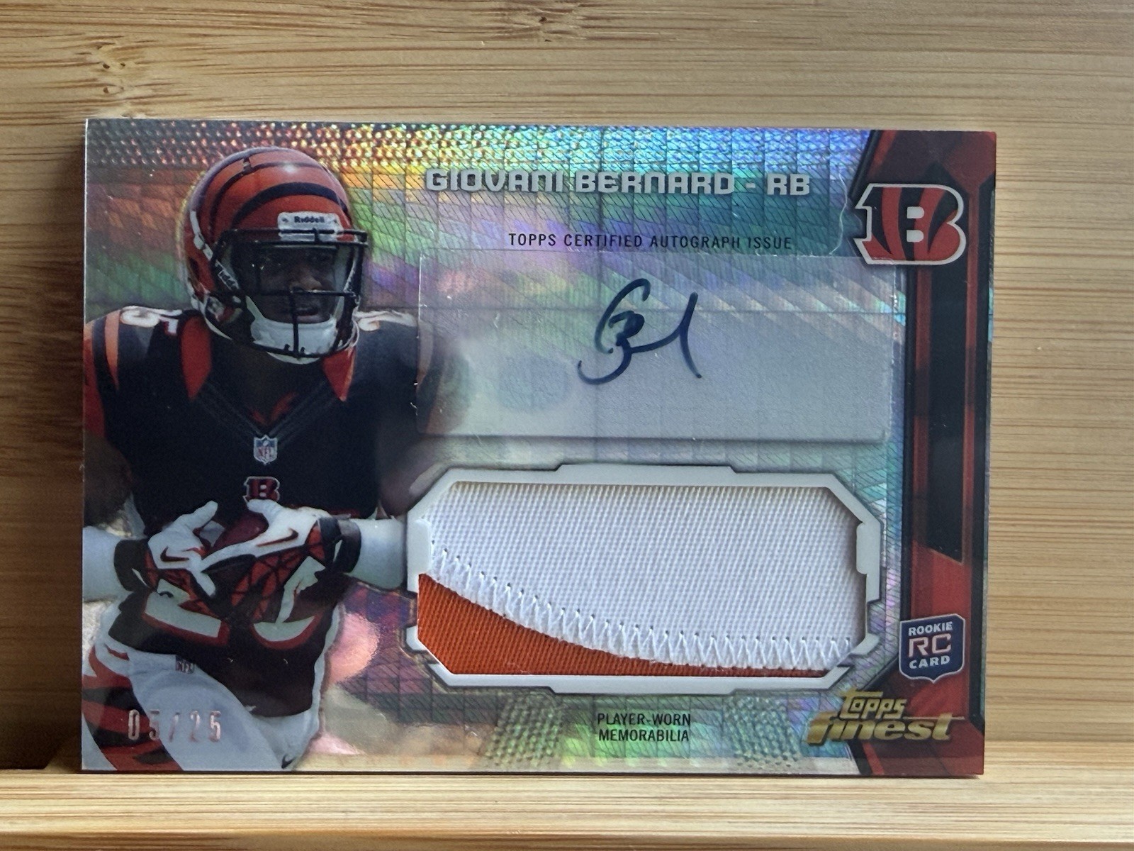 2013 Topps Finest Giovani Bernard RPA  Prizm Refractor /25 RC Auto Patch AJR-GB