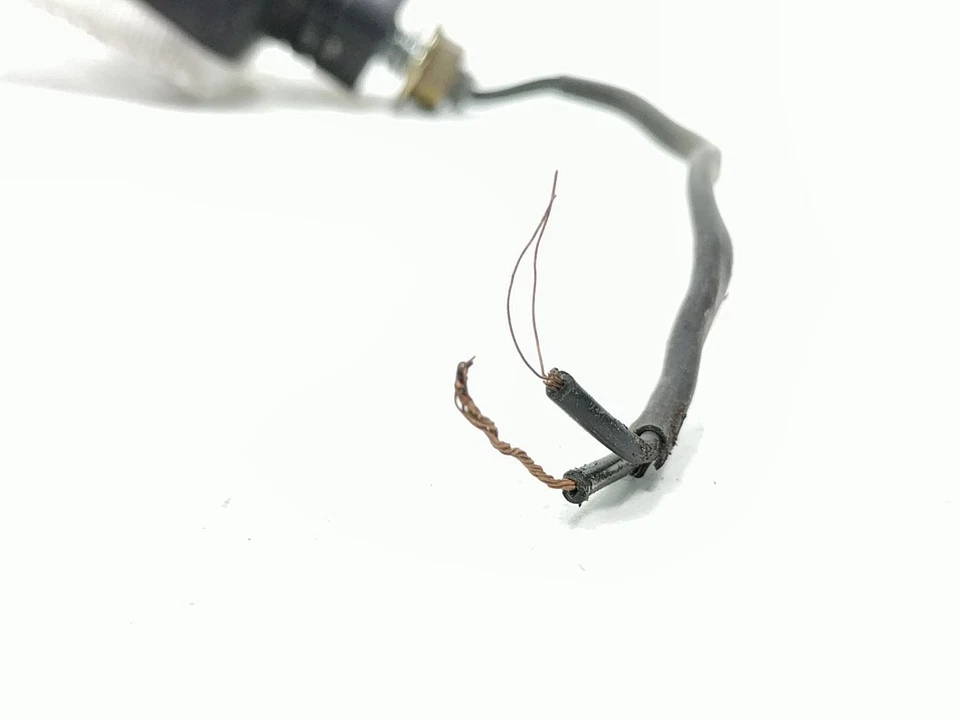 2012 Triumph Daytona 675 Rear Right Turn Signal Flasher Indicator Light - Image 3 of 4