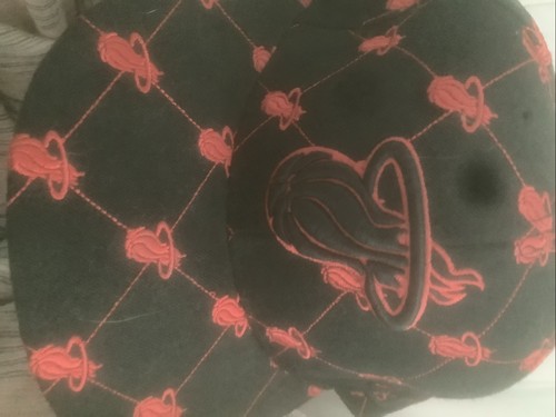 Miami Heat logo hat black and red fitted 7 5/8 - Picture 4 of 4