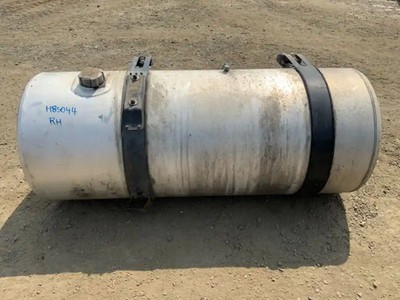 2018 Freightliner Cascadia 126 Passenger Side Fuel Tanks 0PL00350527 Used P-4415