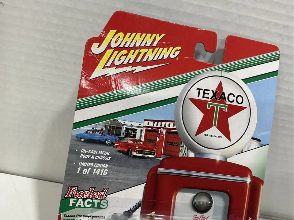JOHNNY LIGHTNING Texaco GMC Tanker 1:64  NEW from 2018 HOBBY Exclusive 1/1416 - Image 2 of 4