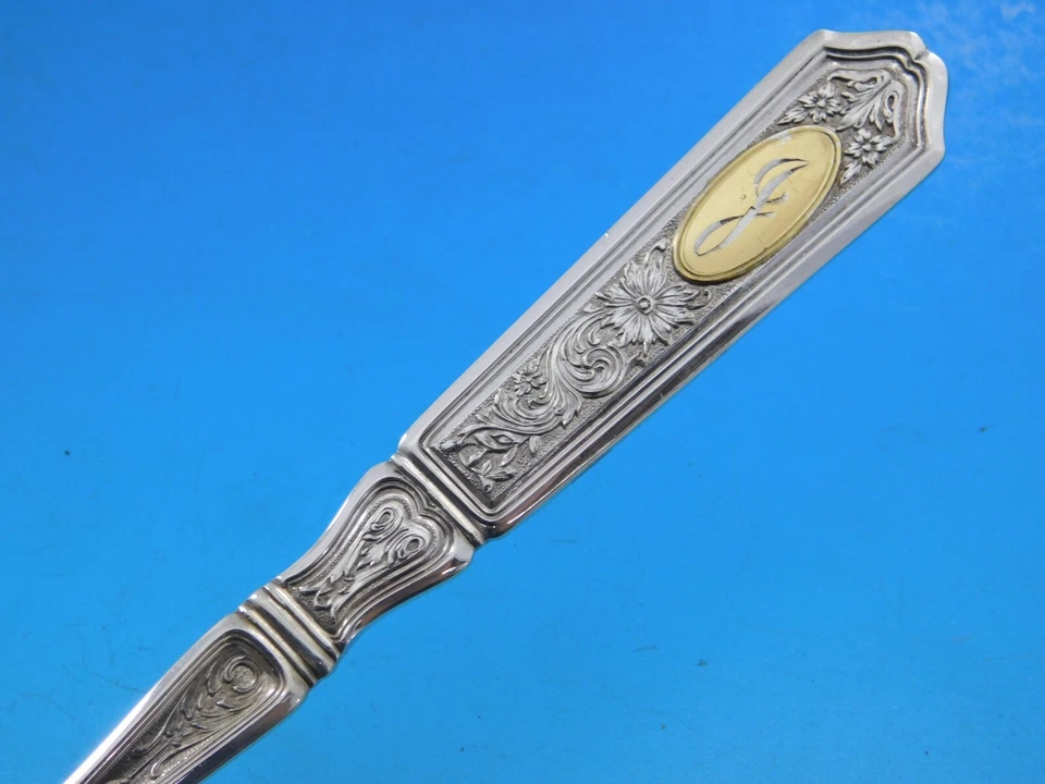 Juego de cubiertos de plata esterlina Saint Dunstan Chased Gold by Gorham 32 piezas J mono Dn Foto 4 de 4