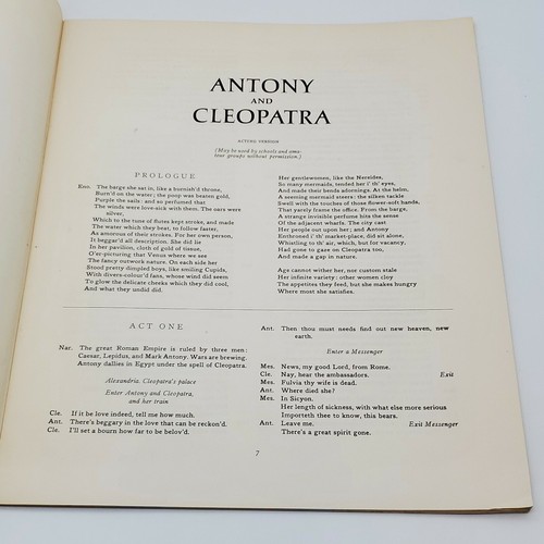 Living Shakespeare: Antony and Cleopatra 1962 Paperback - Foto 6 di 10