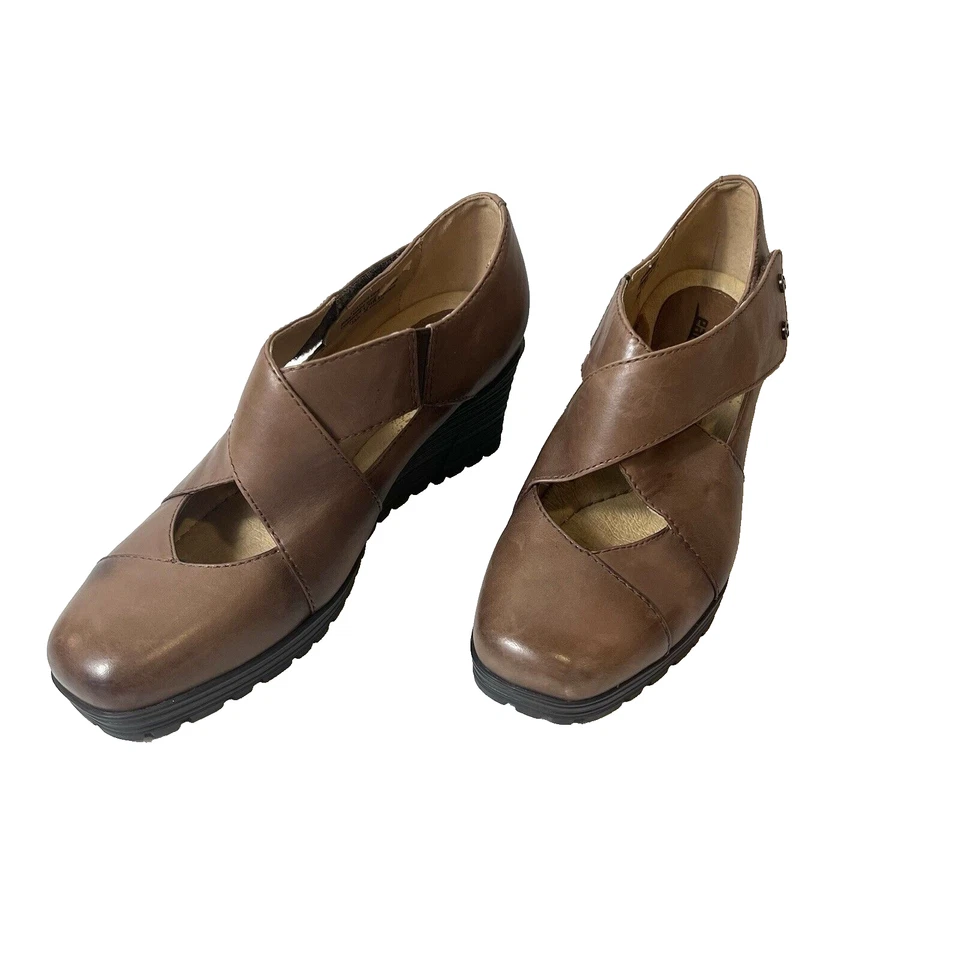 Zapato Earth Mujer Talla 7.5B Cuña Tacones Altos A Presión Bomba Entrecruzado Cuero Marrón Foto 3 de 4
