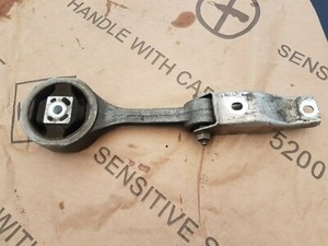 Original VW Cross Polo 9N3 1,4 16V Getriebehalter Hinten 6Q0199851AK