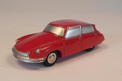 Schuco Piccolo 1/90 Nr.  719 Citroen DS19 Limousine rot Vintage sehr schön #7723