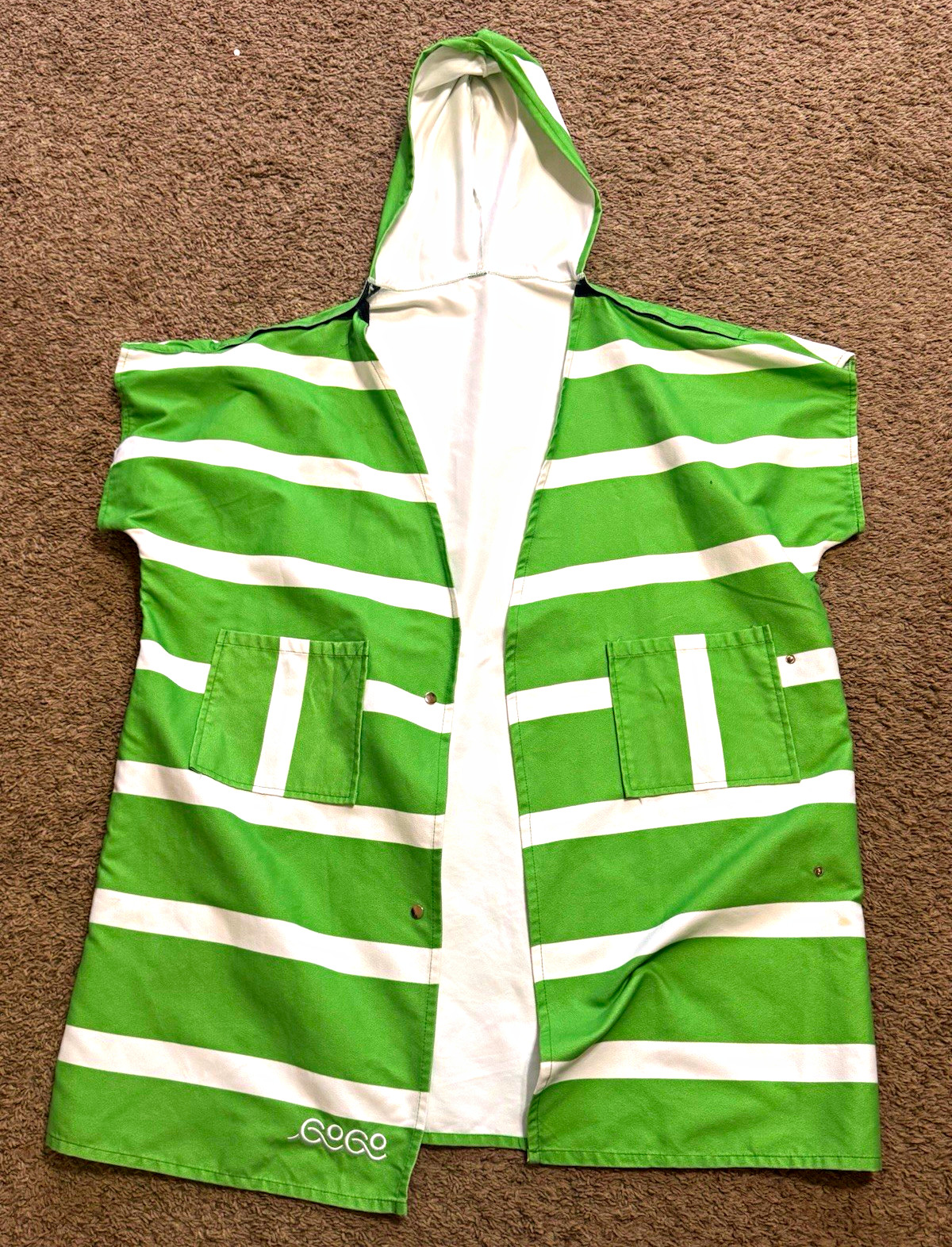 Wassup Beaches GoGo Towel Kids Hooded Striped Beach Towel Poncho Green/White
