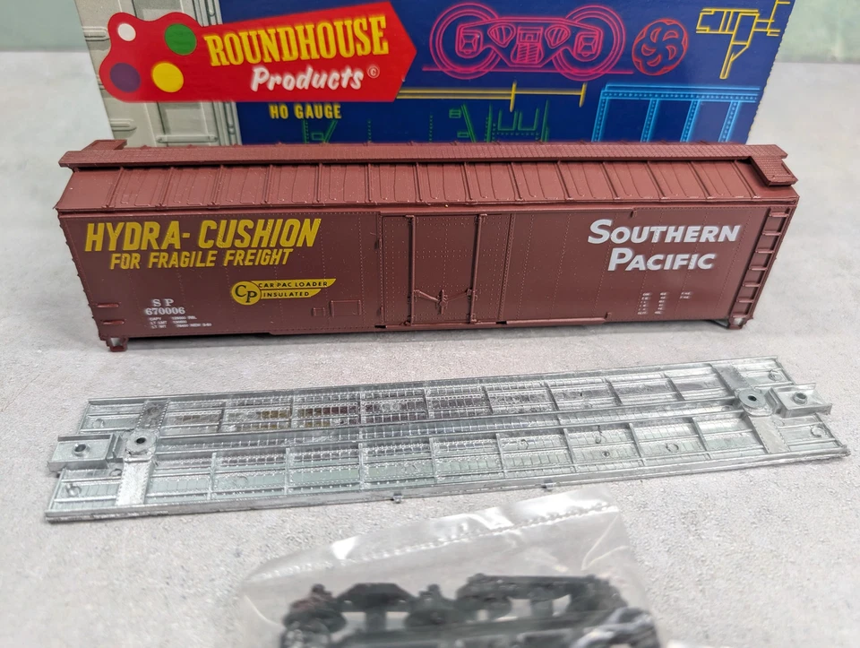 Roundhouse 7727 HO 50' Plug Door Box Car Southern Pacific SP #670006 KIT READ - Image 2 of 3