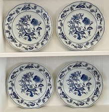 Set of 4 BLUE DANUBE Onion Dinner Plates 10-1/4” Japan