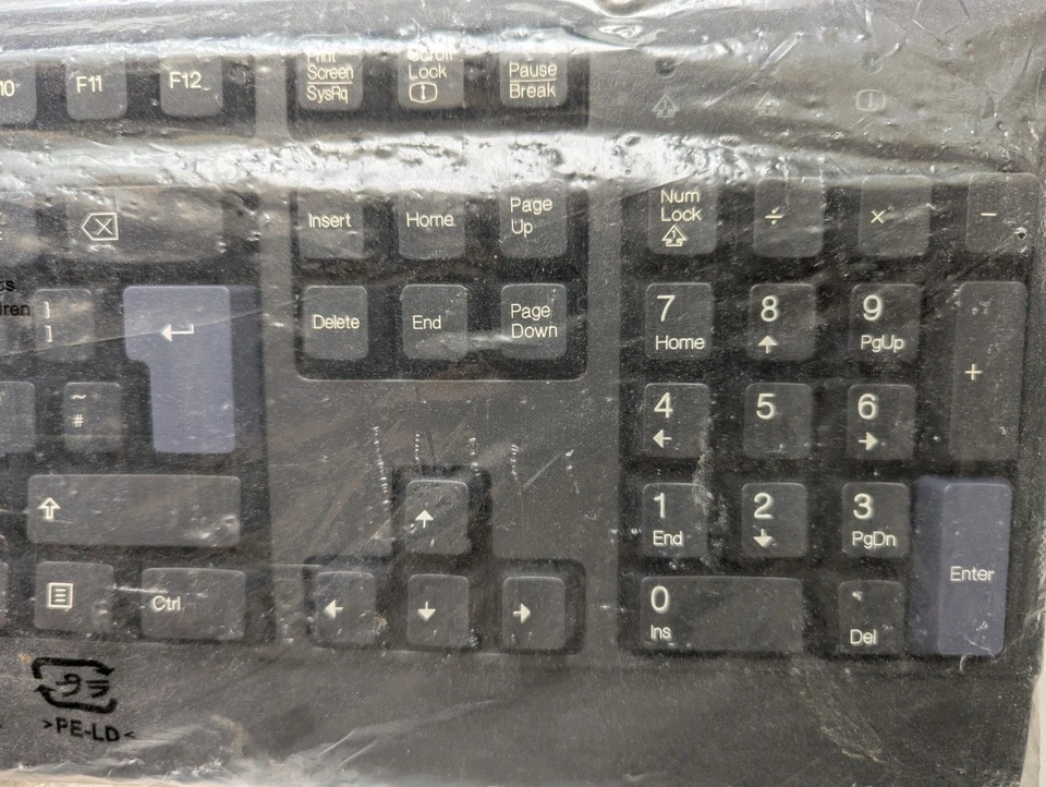 Lenovo QWERTY PS2 Keyboard with Palm rest support UK Layout - Image 4 of 4