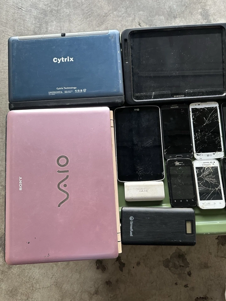 Lot of 20 Broken Phones Laptops Tablets for Parts or Repair Sony Dell LG iPhone - Image 3 of 3
