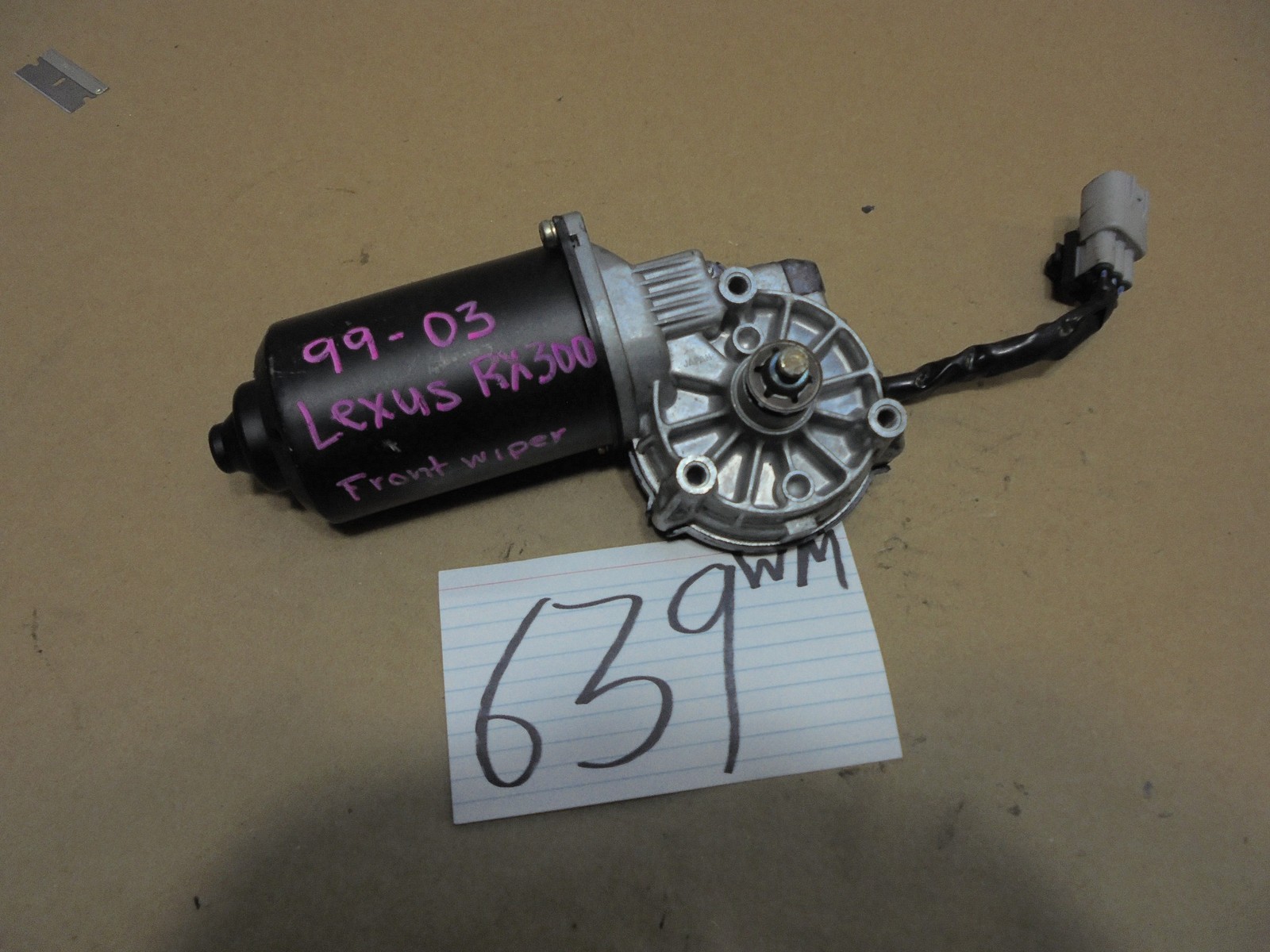 99 00 01 02 03 Lexus RX300 FRONT Used Front Windshield Wiper Motor #639-WM