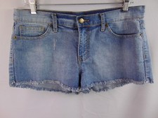 Forever 21 Distressed Denim Cut Off Cropped Casual Jean Shorts Women's 29 Jeans